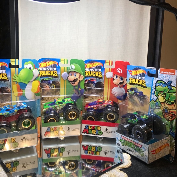 COPY - Collectors Hot wheel monster trucks collectors edition - Picture 1 of 5